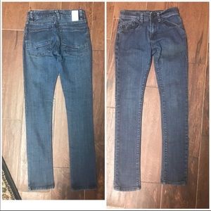 Woman’s Ezeckiel Jeans